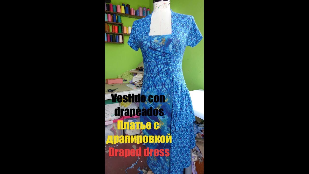 vestido con drapeados