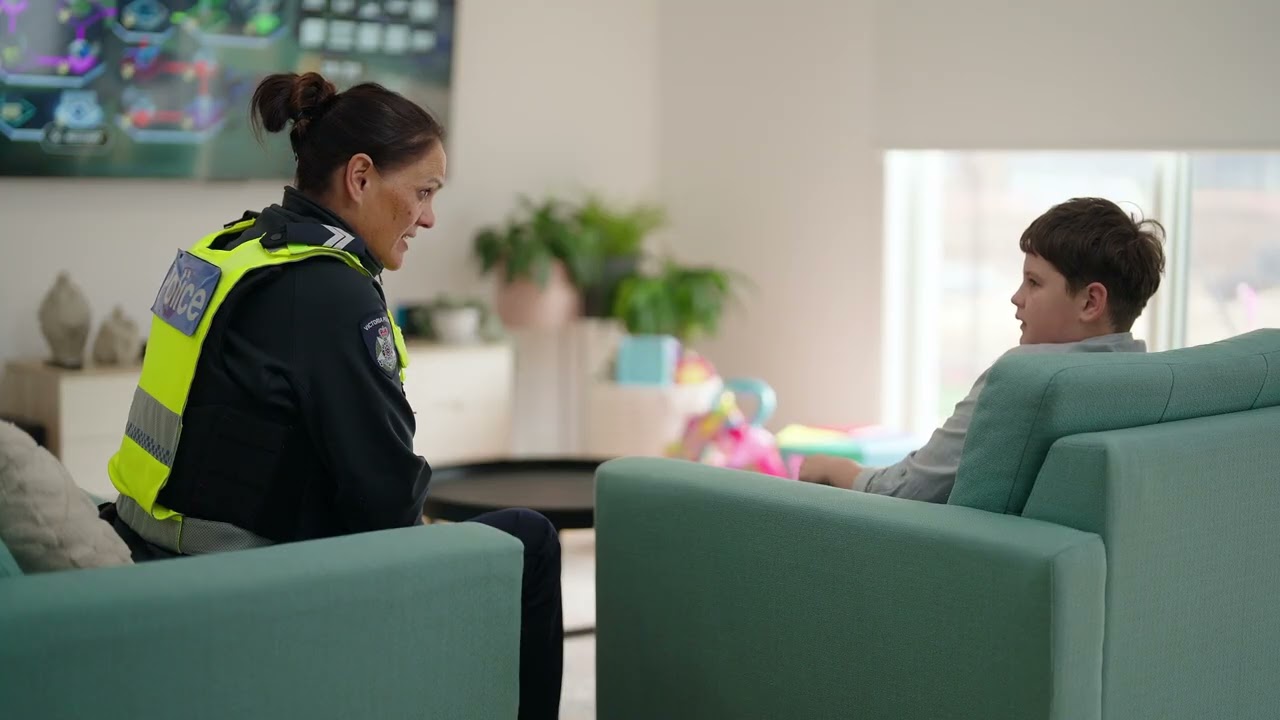 Victoria Police: Welfare Check &ndash; Mandarin