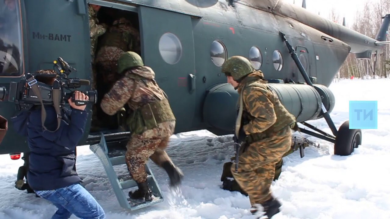 Отряды Росгвардии провели в Казани совместные занятия по штурмовому десантированию с вертолета