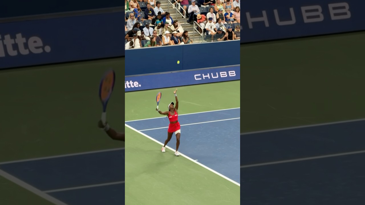 Asia Muhammad & Demi Schuurs in doubles action #usopen #tennis #wta #tennisdoubles