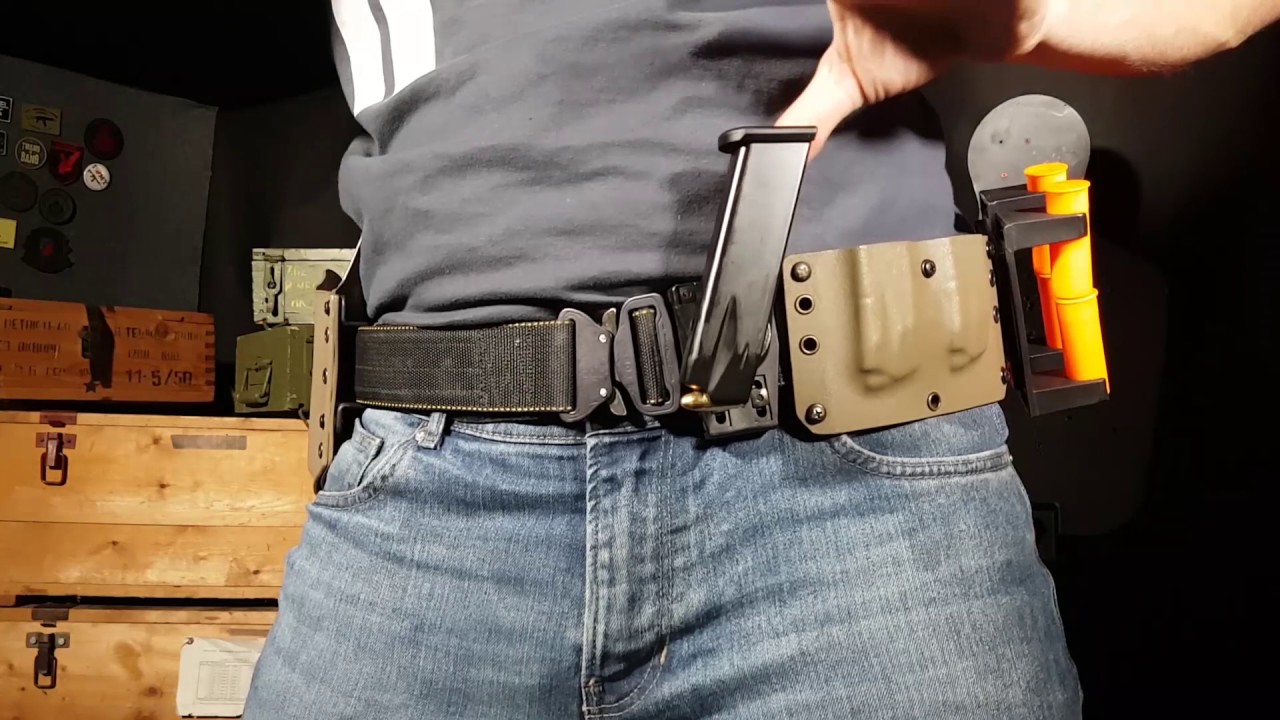 Magnetic Magazine Holder
