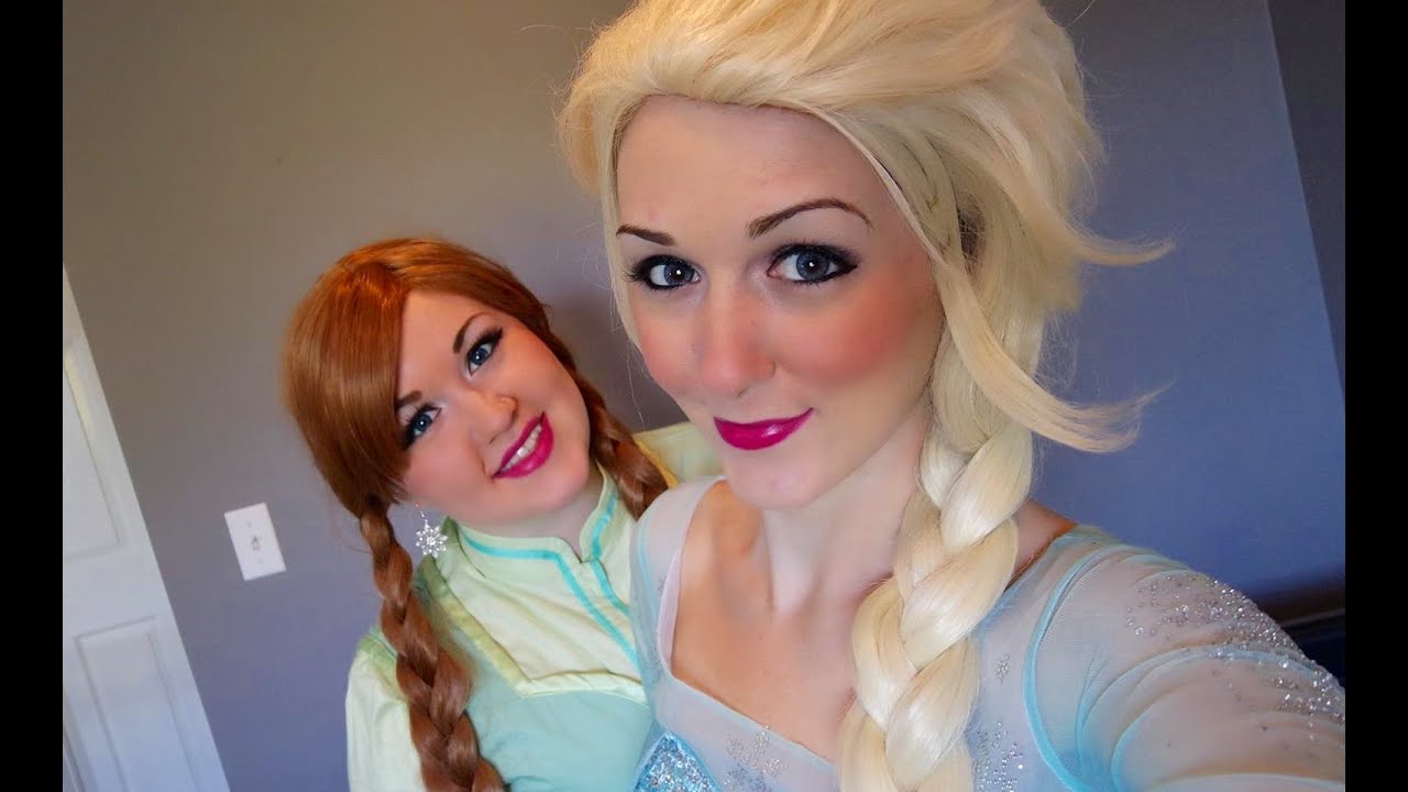 Disney Cribz- Frozen (Anna and Elsa)