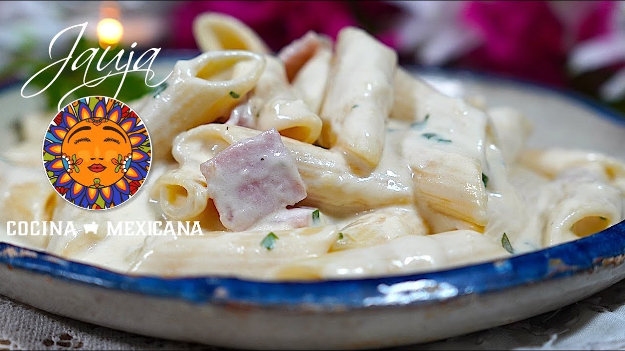 Pasta Blanca de Fiestas en Salsa de Crema y Queso