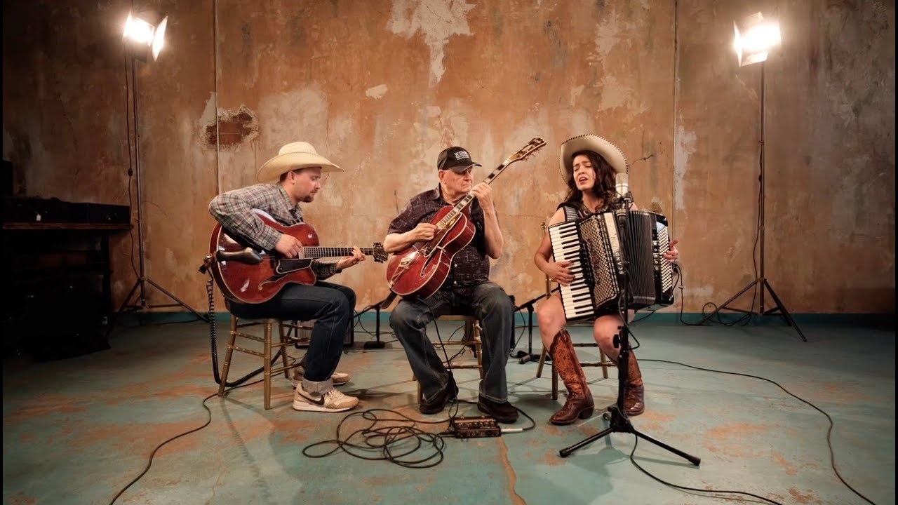 Joe Settlemires, Ginny Mac & Cameron Baker - Good Night Little Sweetheart | HT Boot Shop Sessions