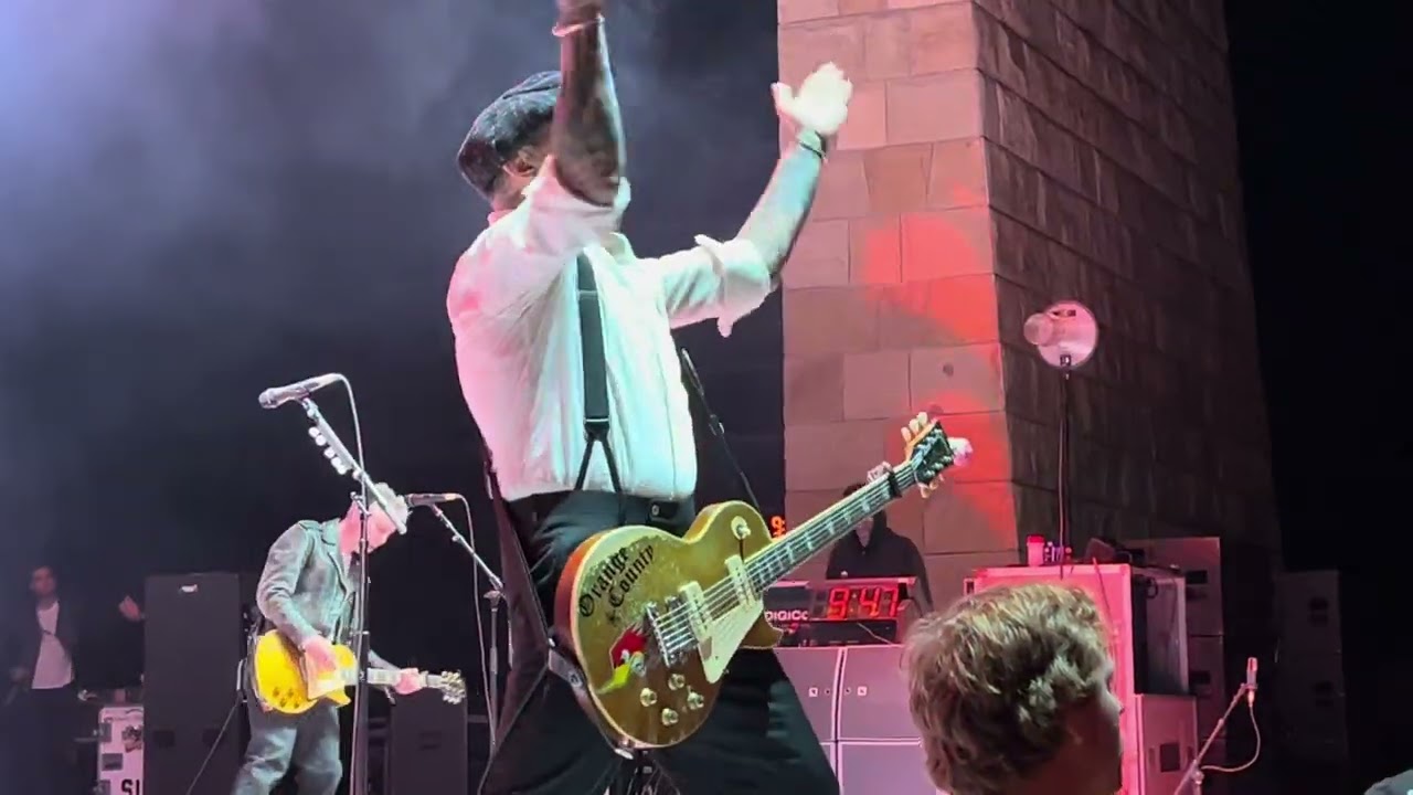 Social Distortion. Final act - Ring of fire (Johnny Cash cover). Live. Santa Barbara.CA.10.04.24