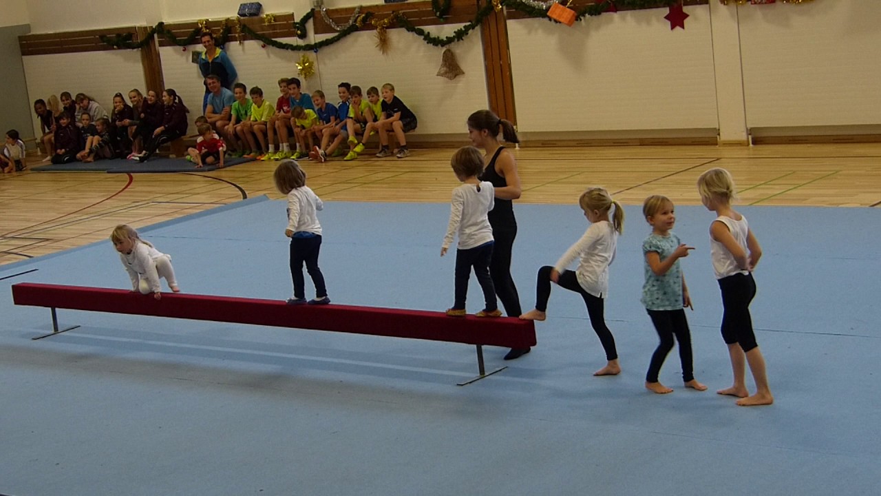 VGT Weihnachtsturnen 2016 - Akro Minis