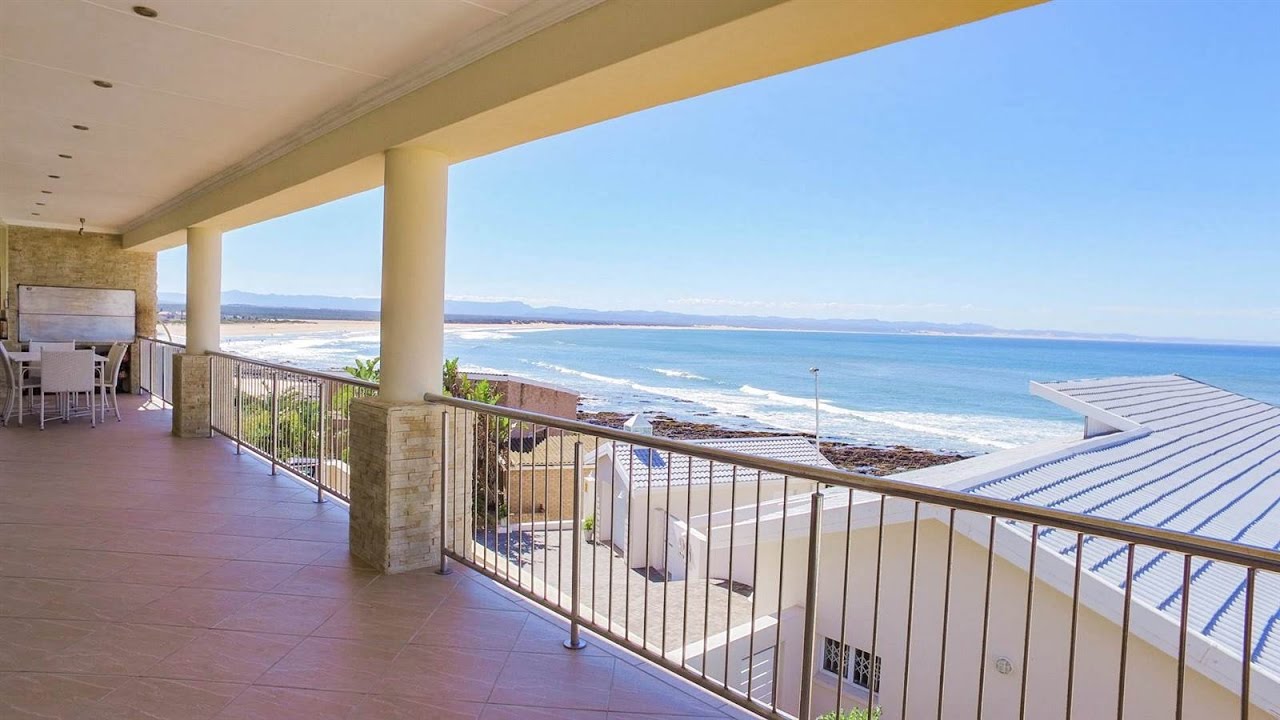8 Bedroom House for sale in Eastern Cape | Jeffreys Bay To Tsitsikamma | Wavecrest |