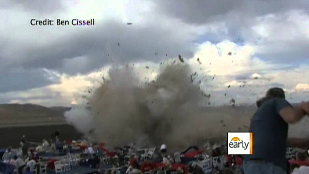The Early Show - Investigators examine air show vids and pics