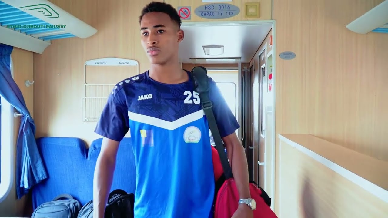 L’équipe ASAS Djibouti Telecom à bord du train de passagers de l’EDR