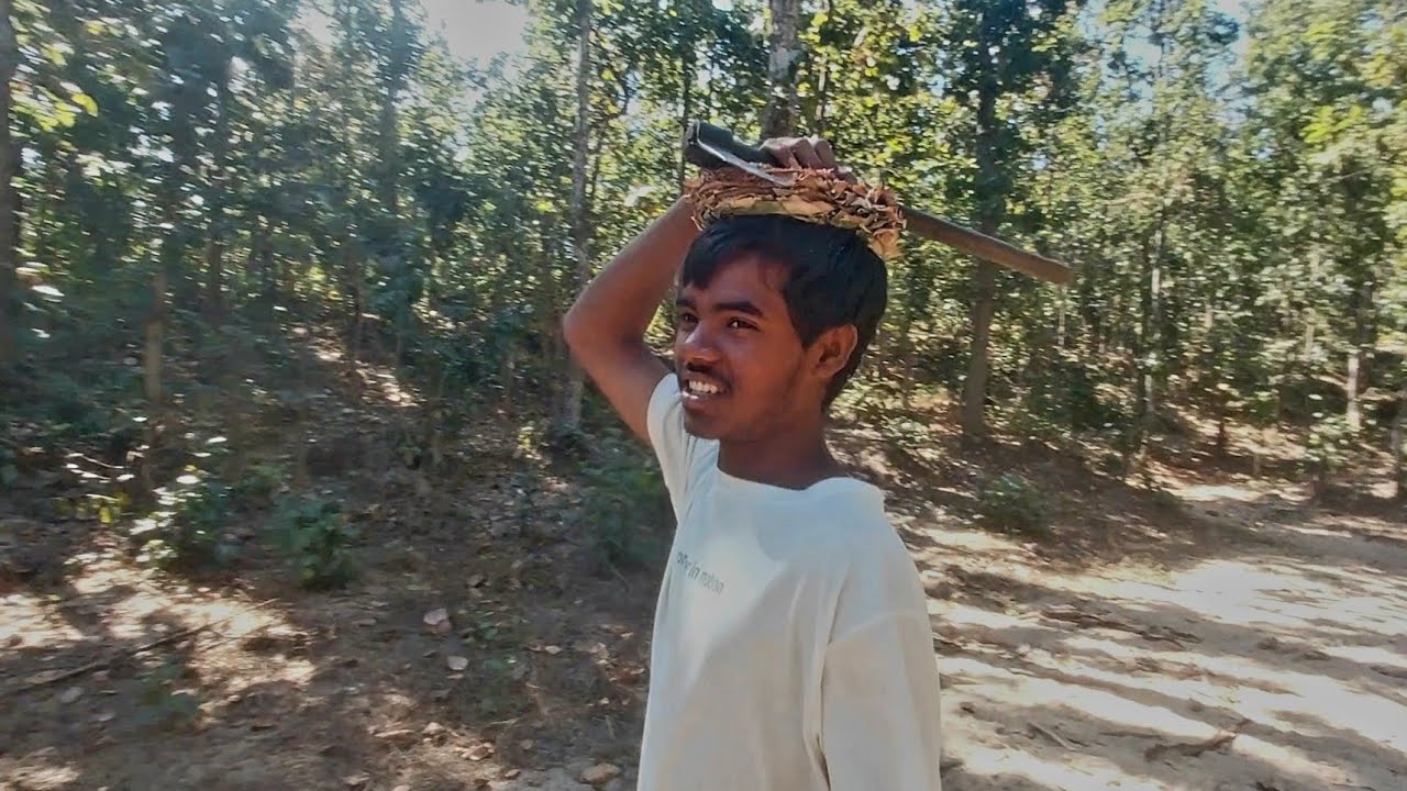 Ye kya karna pad raha hai jungle me 