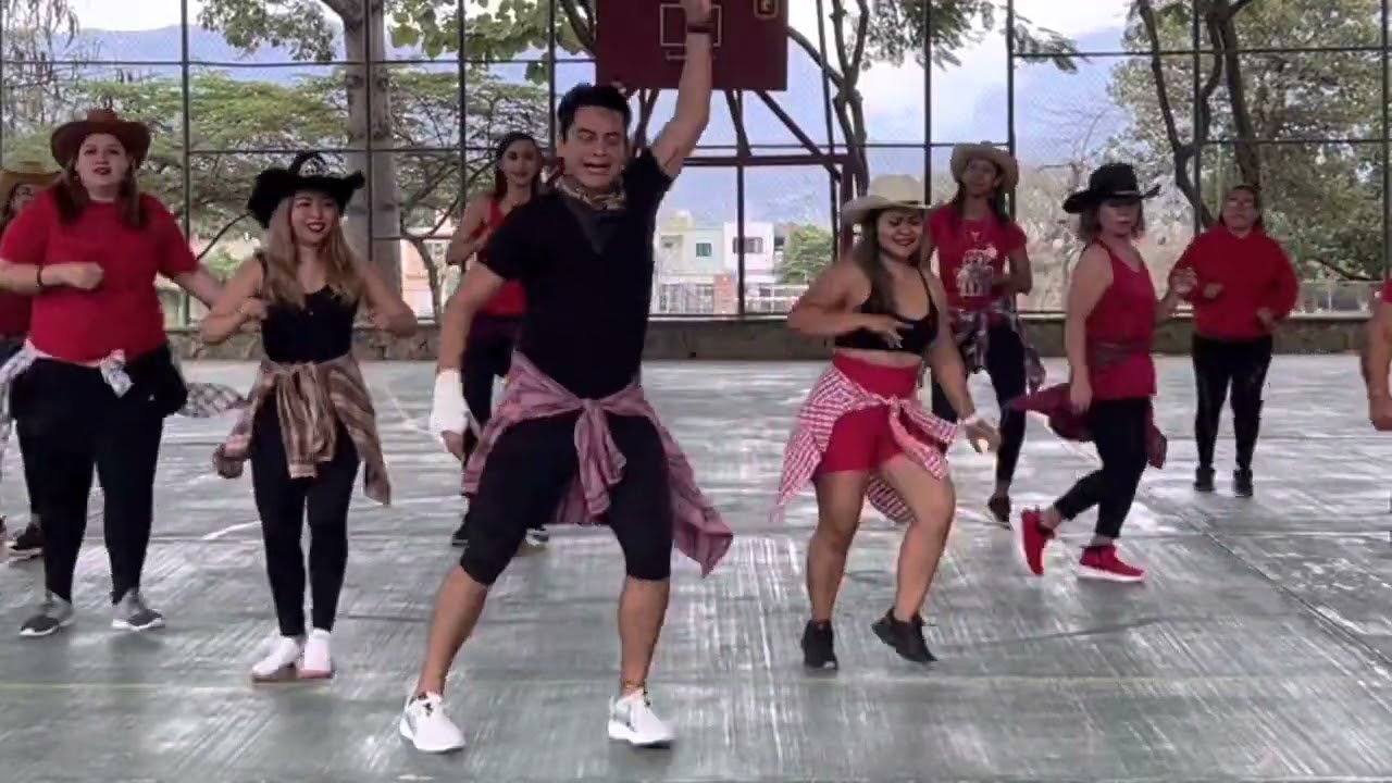 Ana Bárbara - Bandido - Johann Tenorio ￼MovCaBa - Zumba