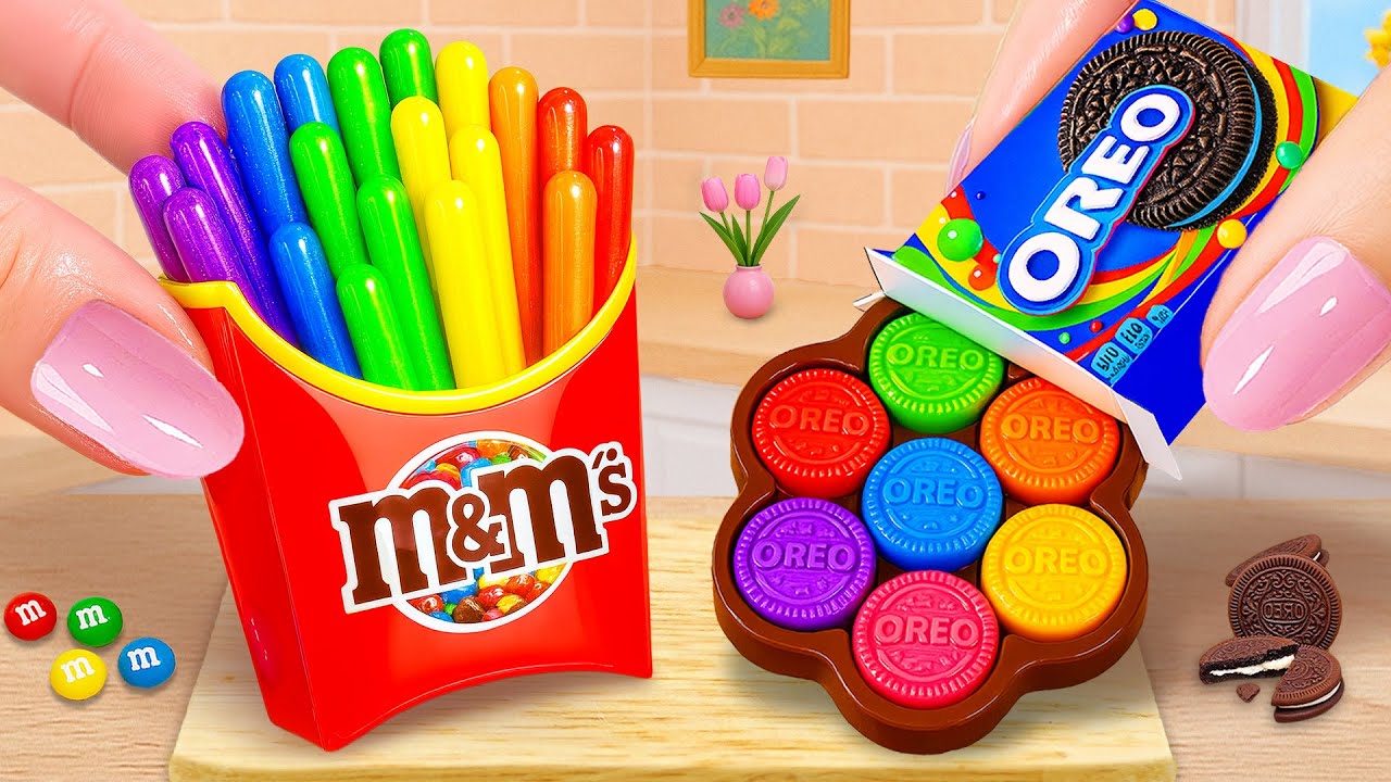 Сытная выпечка: миниатюрный радужный торт OREO с разноцветными палочками M&M's 🌈 Mimi Little Bakes