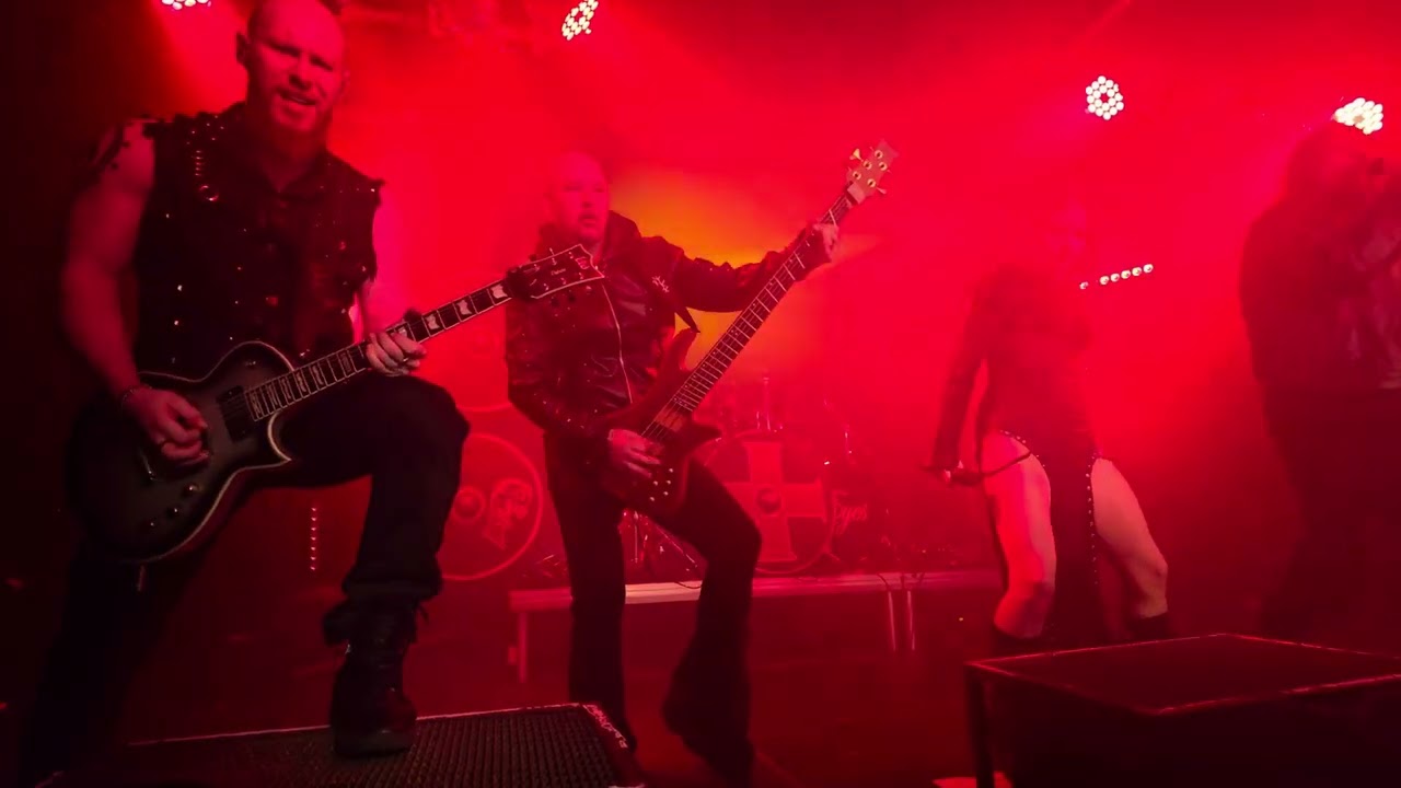Leaves' Eyes - Hall of the Brave - Live Craufurd Keynes, Milton Keynes 14/3/26