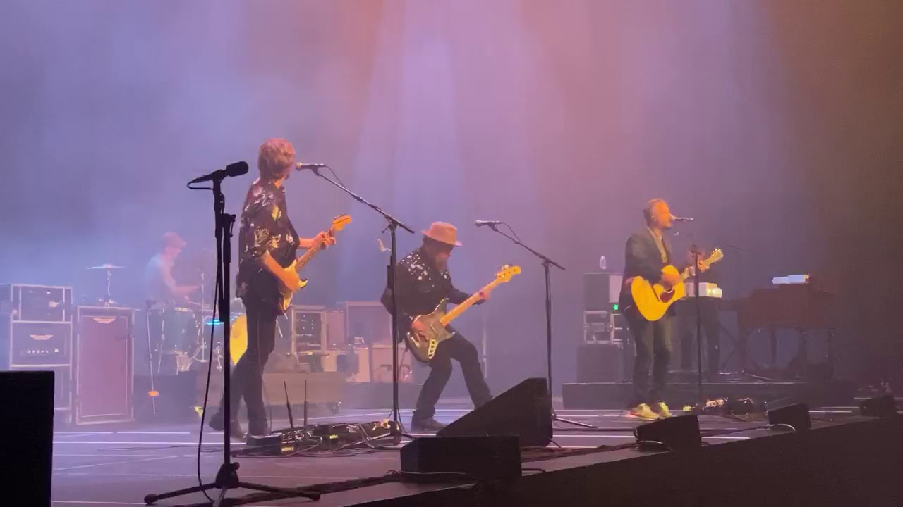 Jason Isbell and the 400 Unit Live Jan. 28.