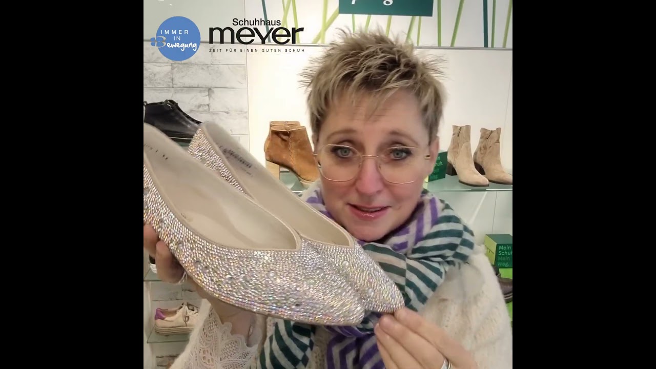 OMG !!!! Was ist das f&uuml;r ein Traum von Paul Green?!?!?! Ein Ballerina komplett mit Strass besetzt