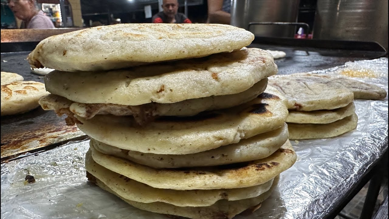 Ya has probado las pupusas con Chimol  de Quezaltepeque| El Patechucho
