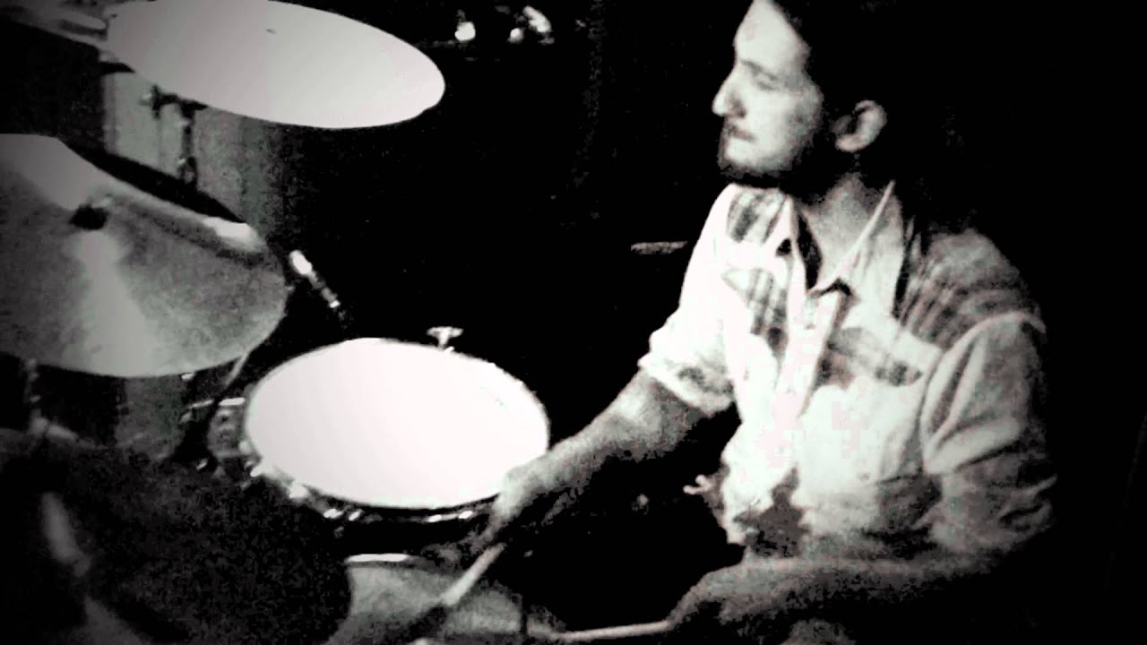 COLIN BULLOCK - Left To Write (live at Joe's Apartment Vancouver)