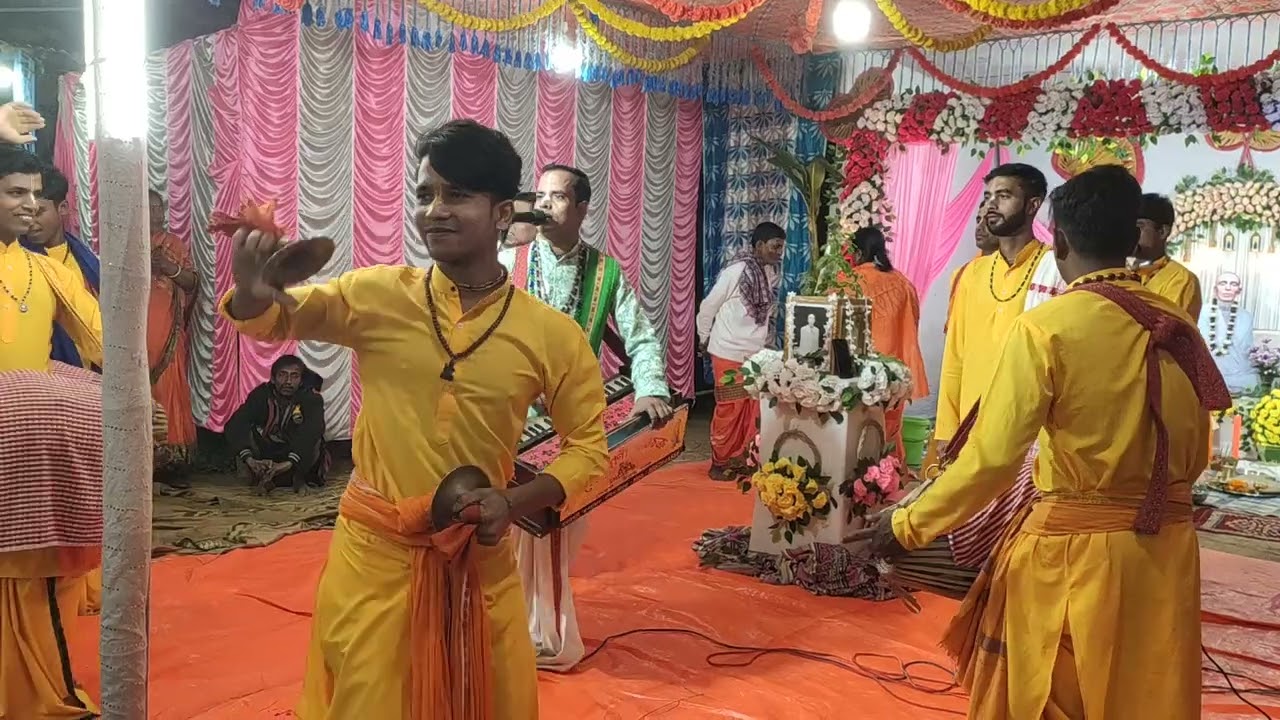 যেমন নাচ তেমন কীর্তন