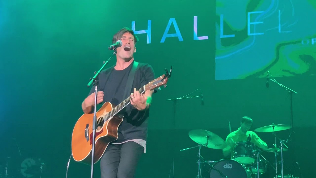 Awesome worship song! Phil Wickham --- Living Hope / How Great Thou Art (Live)