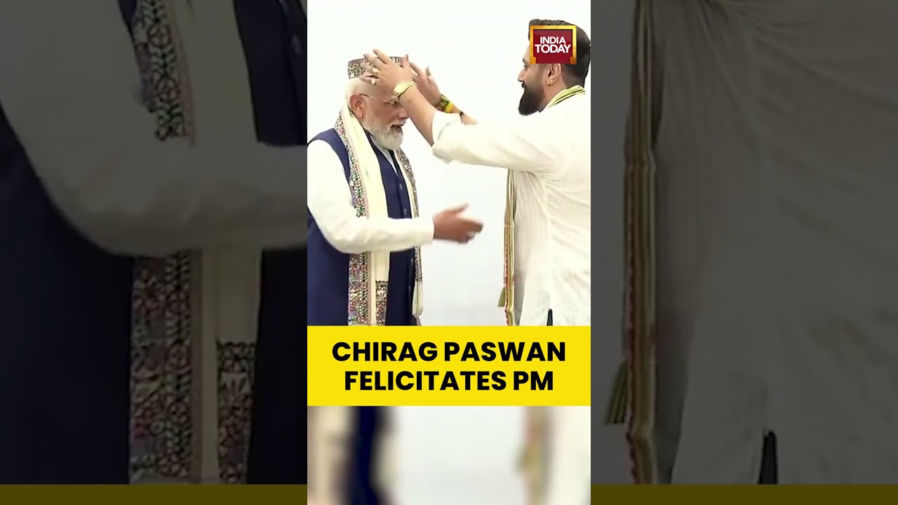 Chirag Paswan Felicitates PM Narendra Modi | NDA Meet In Delhi | PM Modi