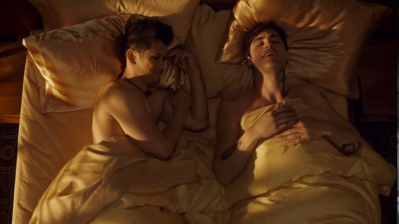 Shadowhunters 2x18 - Malec - Magnus ripensa al loro primo risveglio insieme