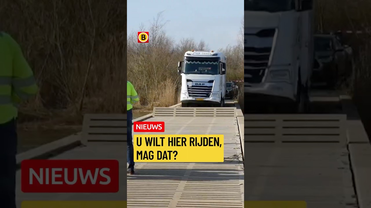Vrachtwagen zakt door brug in Werkendam | #ongeluk