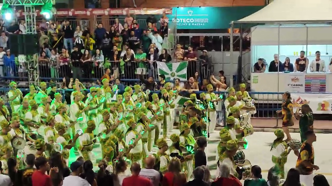 Os Rouxinóis 2026- Bateria na última noite 