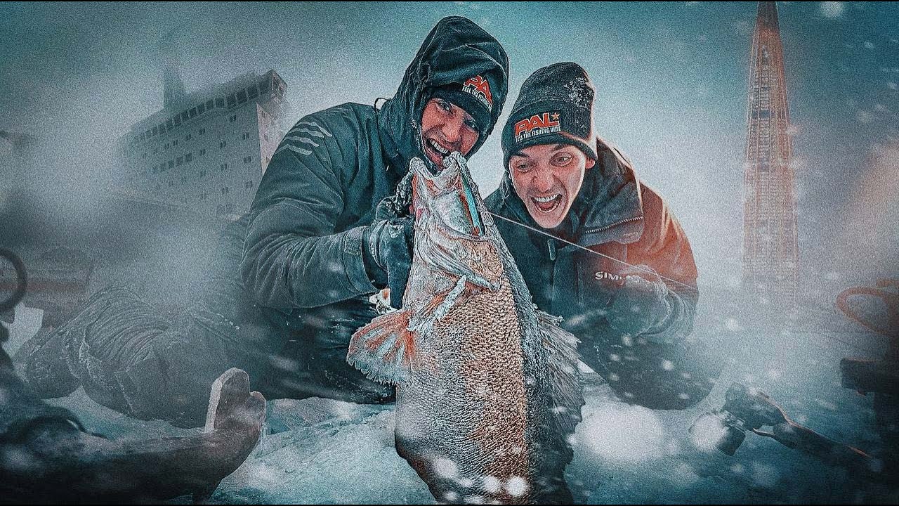 В городе! Поймали ТРОФЕЙНОГО СУДАКА! Открыли сезон зимней рыбалки по полной программе.
