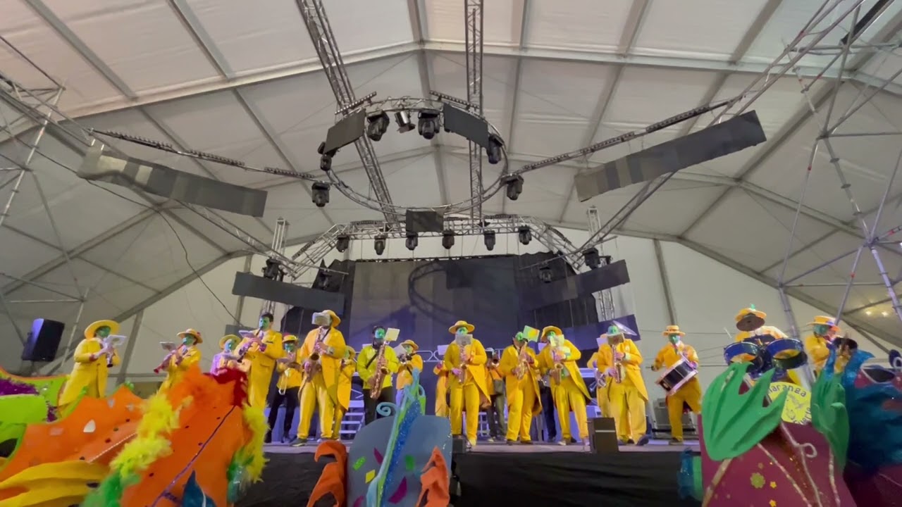 Tremendos Reggaetons. Charanga Pisando Fuerte