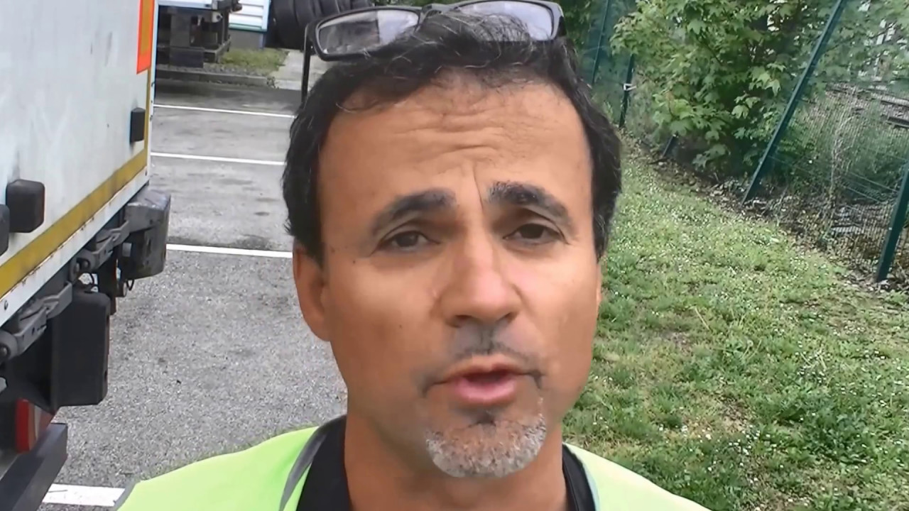 débacher et rebacher une remorque
