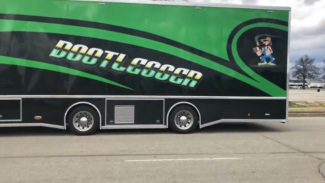 Two of the coolest pulling teams rolled into MATS 2022, love these rigs