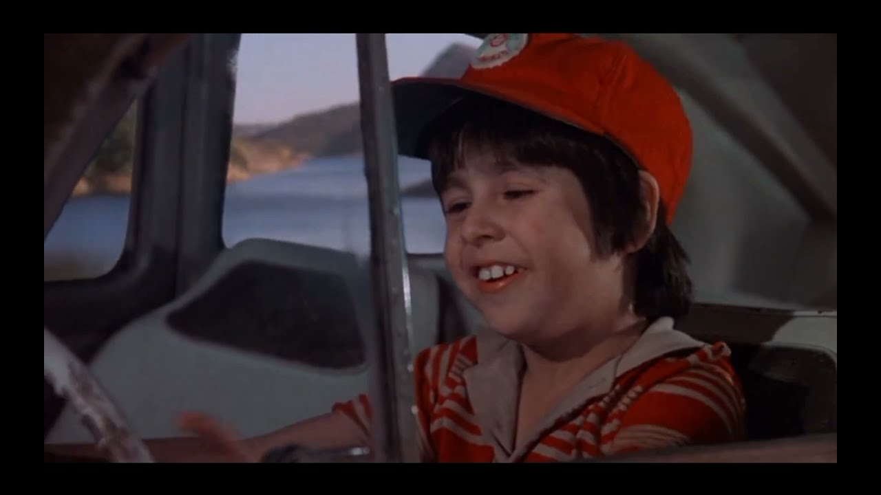 Cupido Motorizado Rumbo A R&iacute;o (1980) Herbie logra escapar de los hombres que lo quer&iacute;an destruir