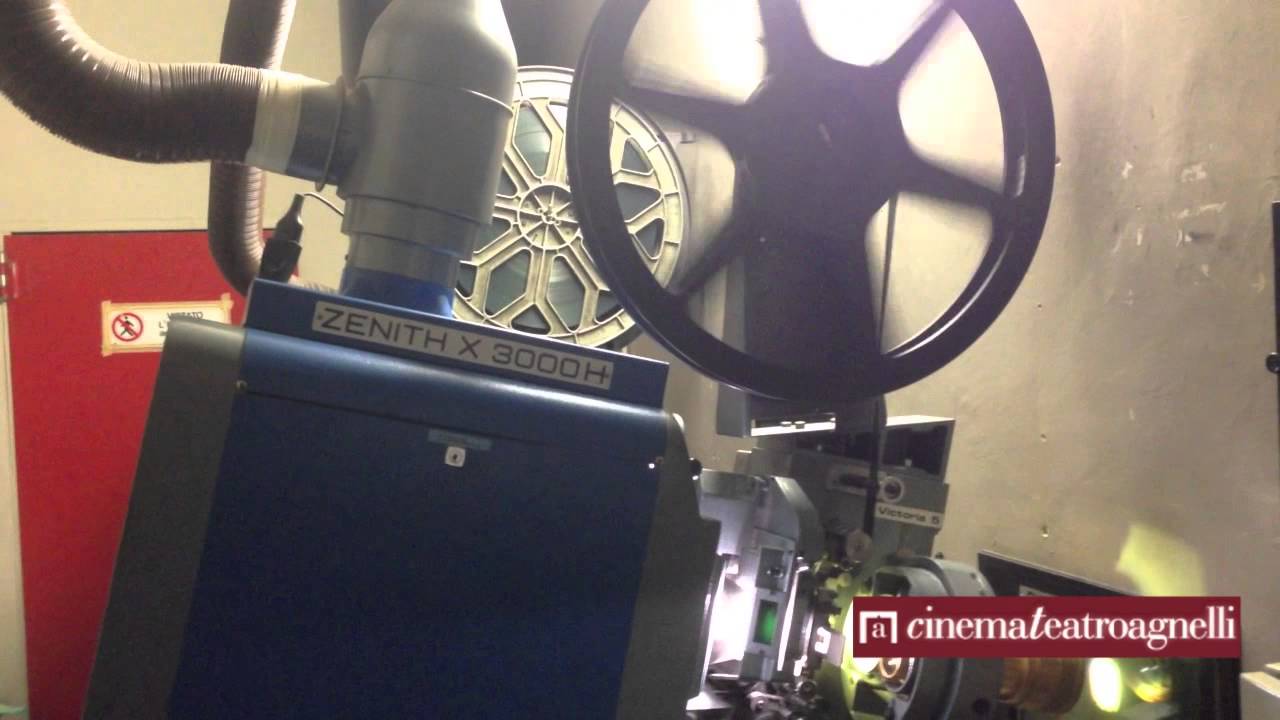 Ultima proiezione con la pellicola al Cinema Agnelli