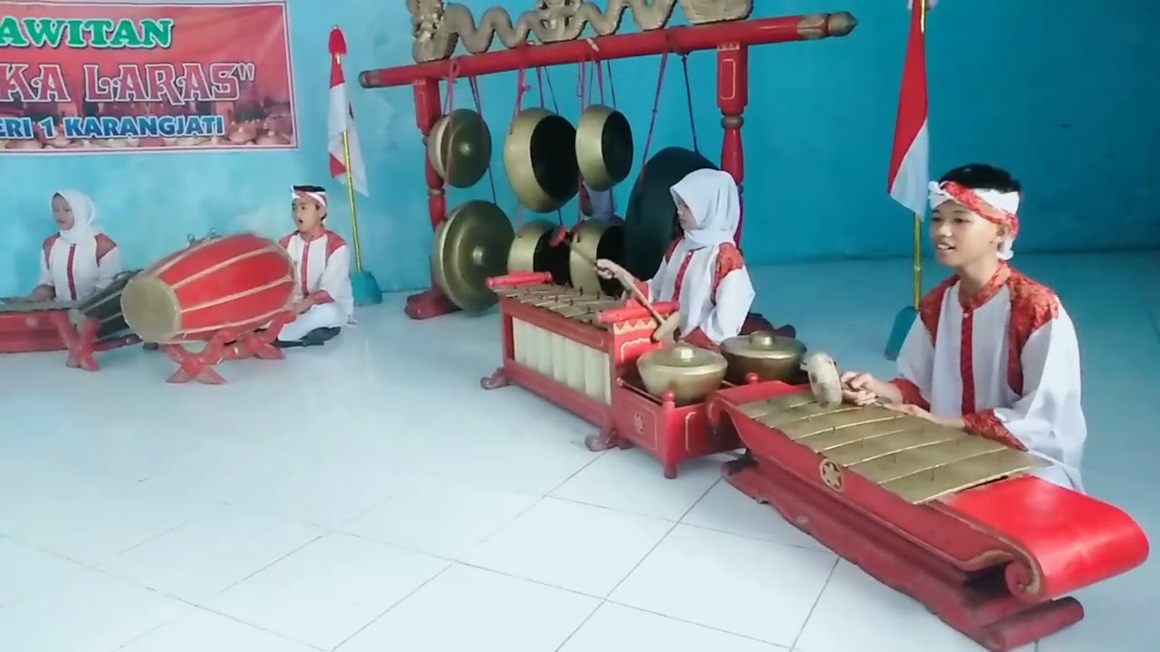 Musik Tradisional oleh siswa siswi SMPN 1 Karangjati Kab. Ngawi Jawa Timur