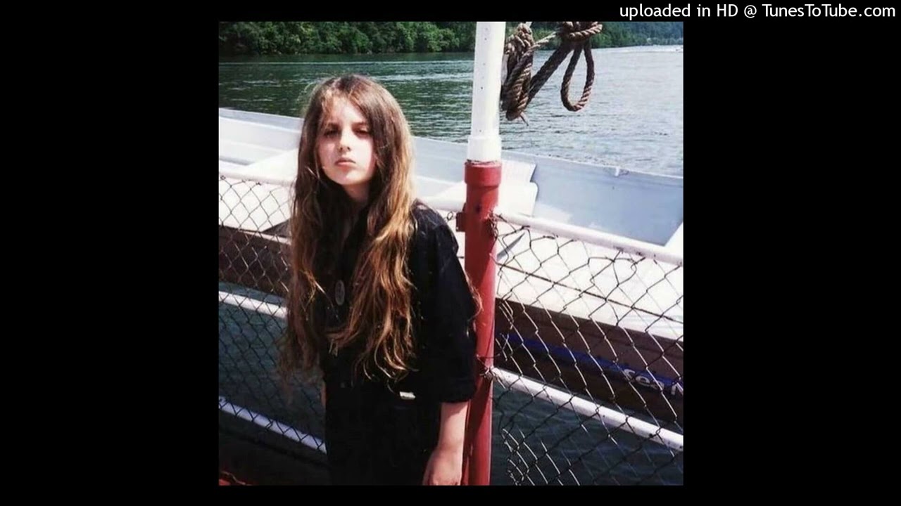 *free* crystal castles + electroclash type beat @twinluv