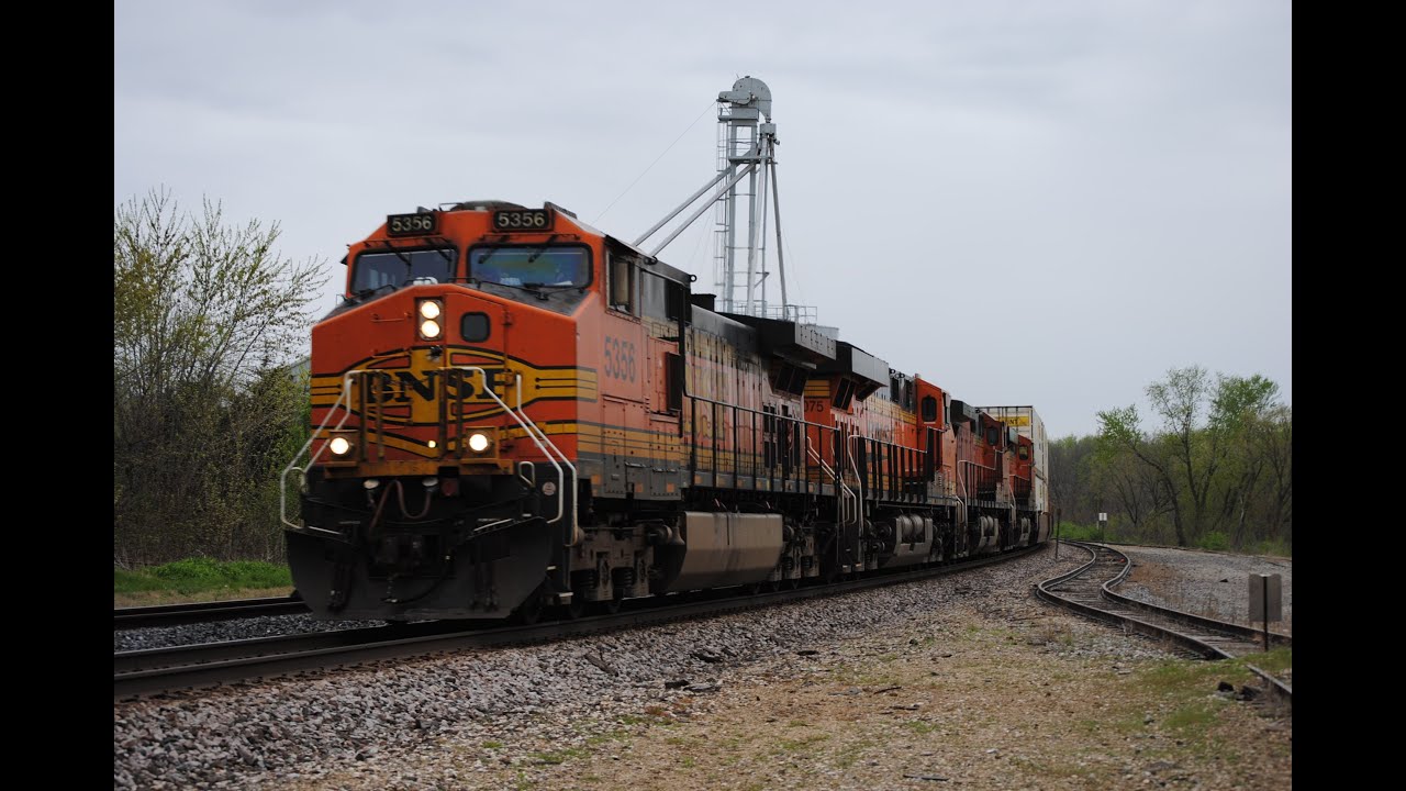 HD: April 2016 La Plata, MO Railfanning