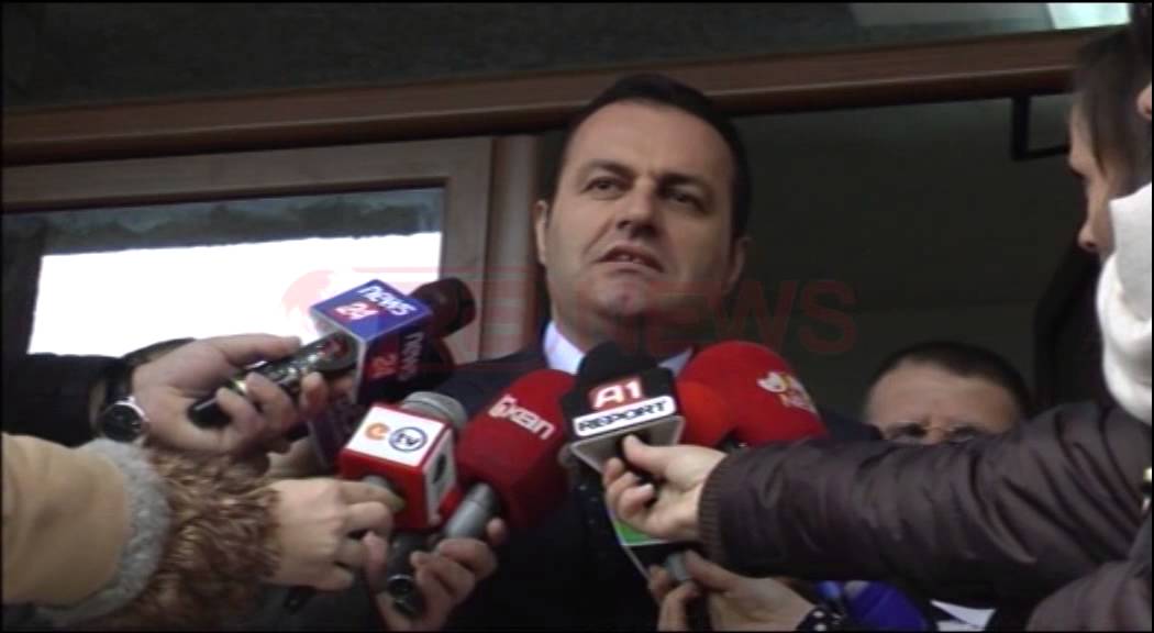 Shfaqet Eugen Beci, asnj&euml; koment p&euml;r &ccedil;&euml;shtjen &ldquo;Doshi&rdquo;- Ora News- Lajmi i fundit-