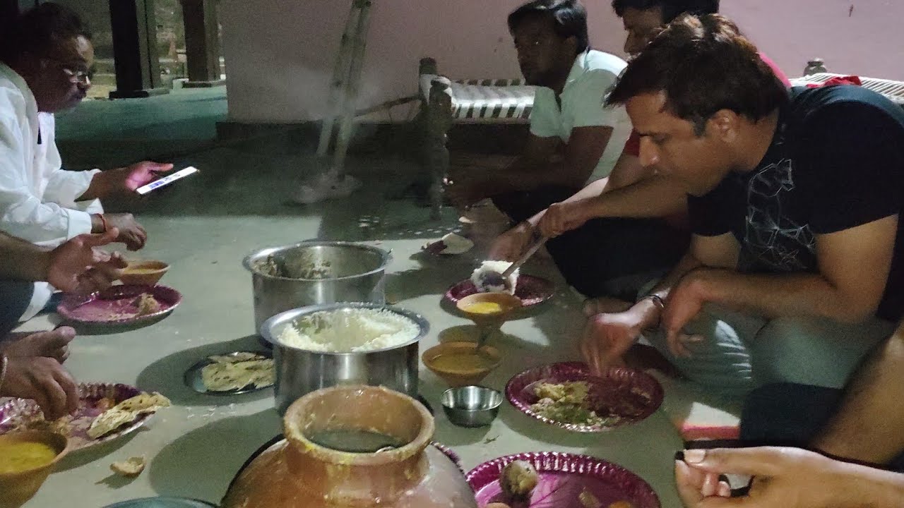 Rat k 1 bje wali dal 😃🤤( part 1)#vlog#family#friends#village#funny#comedy#enjoy 😝♥️♥️