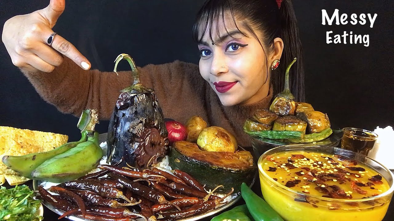 EATING DAAL BHAAT MIX VEG BHARTA BAINGAN FRY WITH PAPAD | MESSY EATING | INDIAN ASMR | EATING SHOW