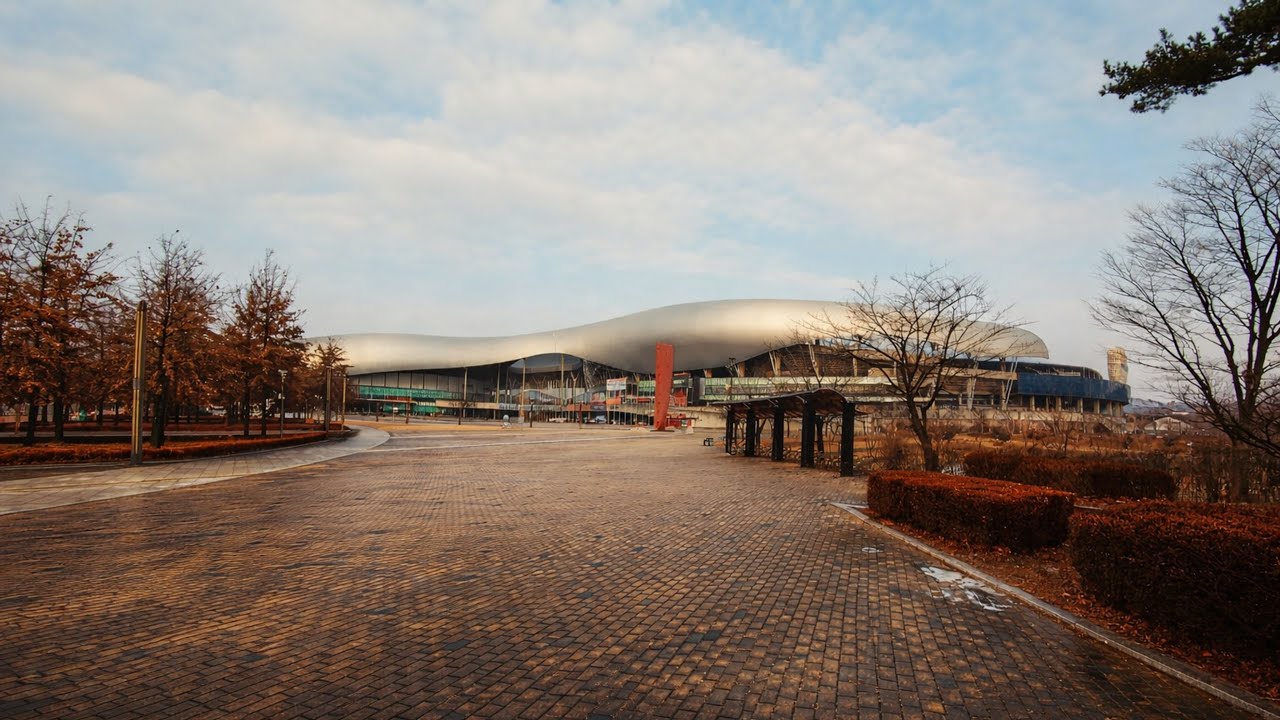 Walking to the Largest Sports Complex in Hwaseong, Korea | City White Noise 4K