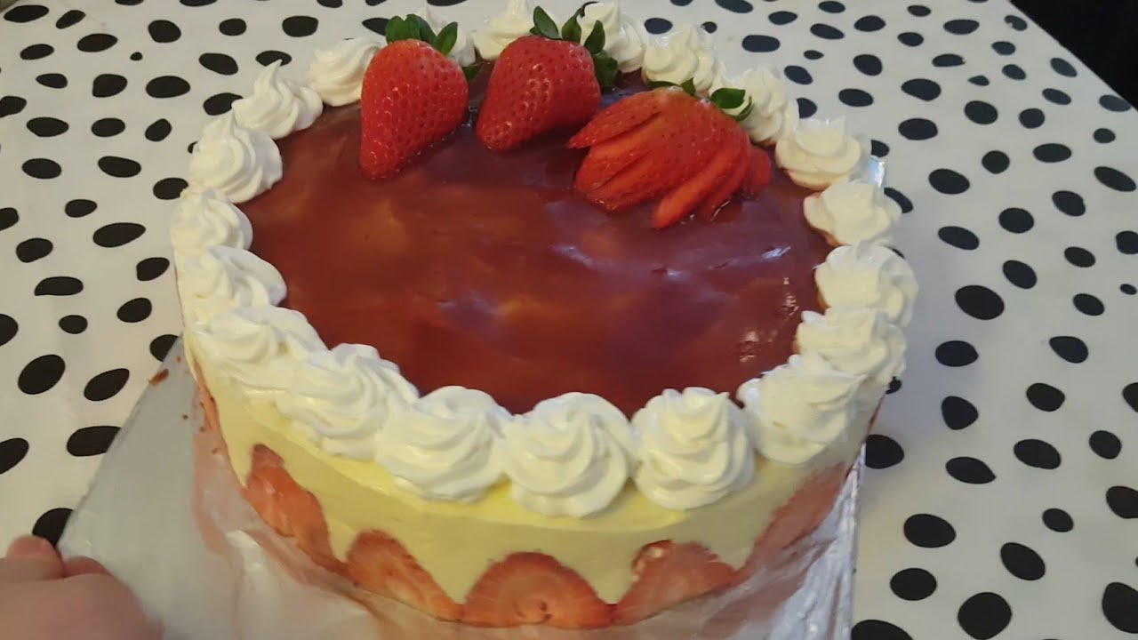 Recette de Fraisier à la crème mousseline étape par étape
