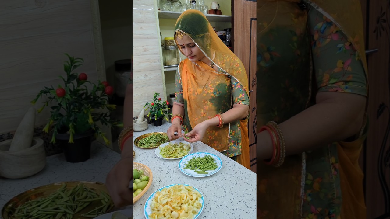 Kachri Gwarfali ki Til Wali Sabzi | राजस्थानी काचरी ग्वारफली की सब्जी तिल डालकर #kachri #villagefood