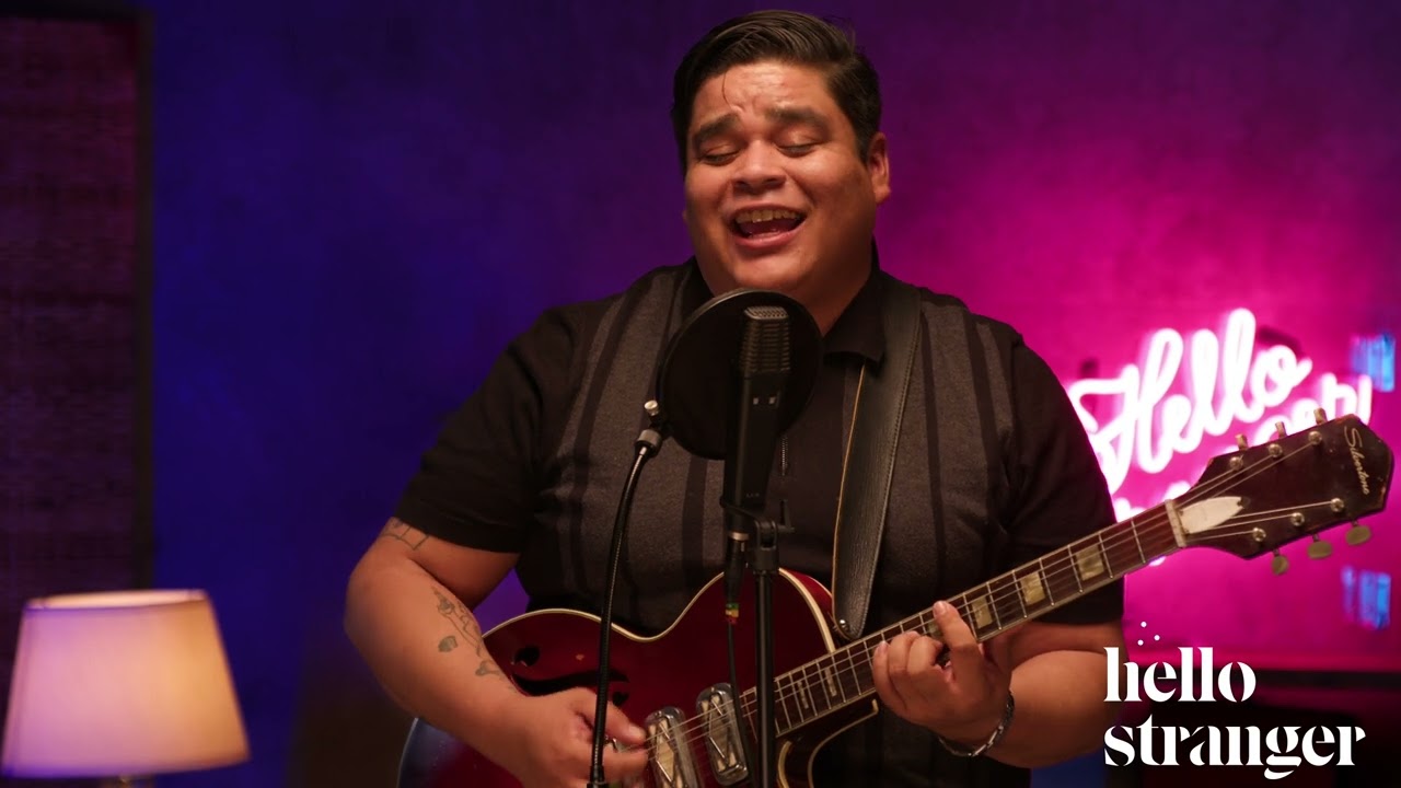 Joey Quinones PAIN and HEARTACHES (HELLO STRANGER INTIMATE PERDORMANCE)