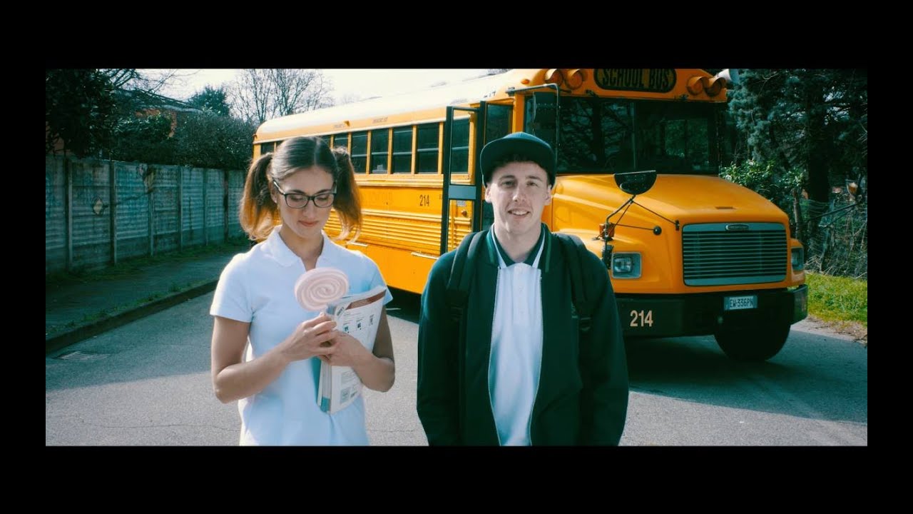 SHADE - STRONZA BIPOLARE (OFFICIAL VIDEO)
