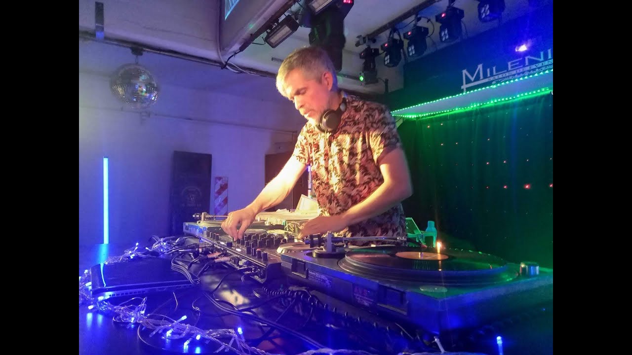 En Vivo @ Fiesta Retro, Milenium, Trelew (6 Nov 2022} 80s 90s Dj Set Vinilo Pop Rock Dance Euro