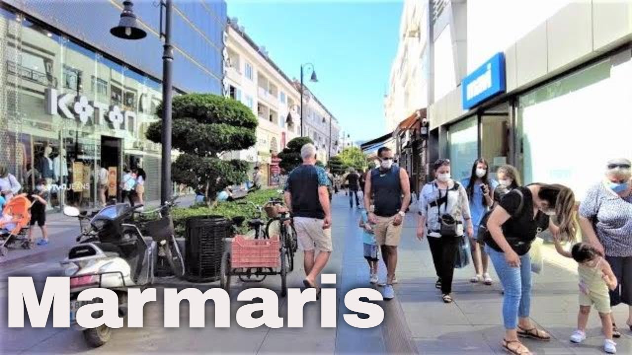 Walking in Marmaris&rsquo; city center around the Grand Bazar
