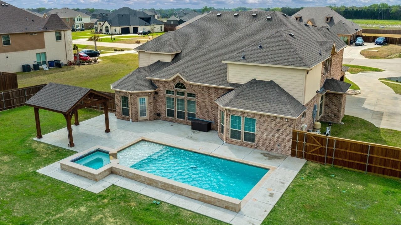 1 Acre Living in Red Oak, TX | FULL PROPERTY TOUR