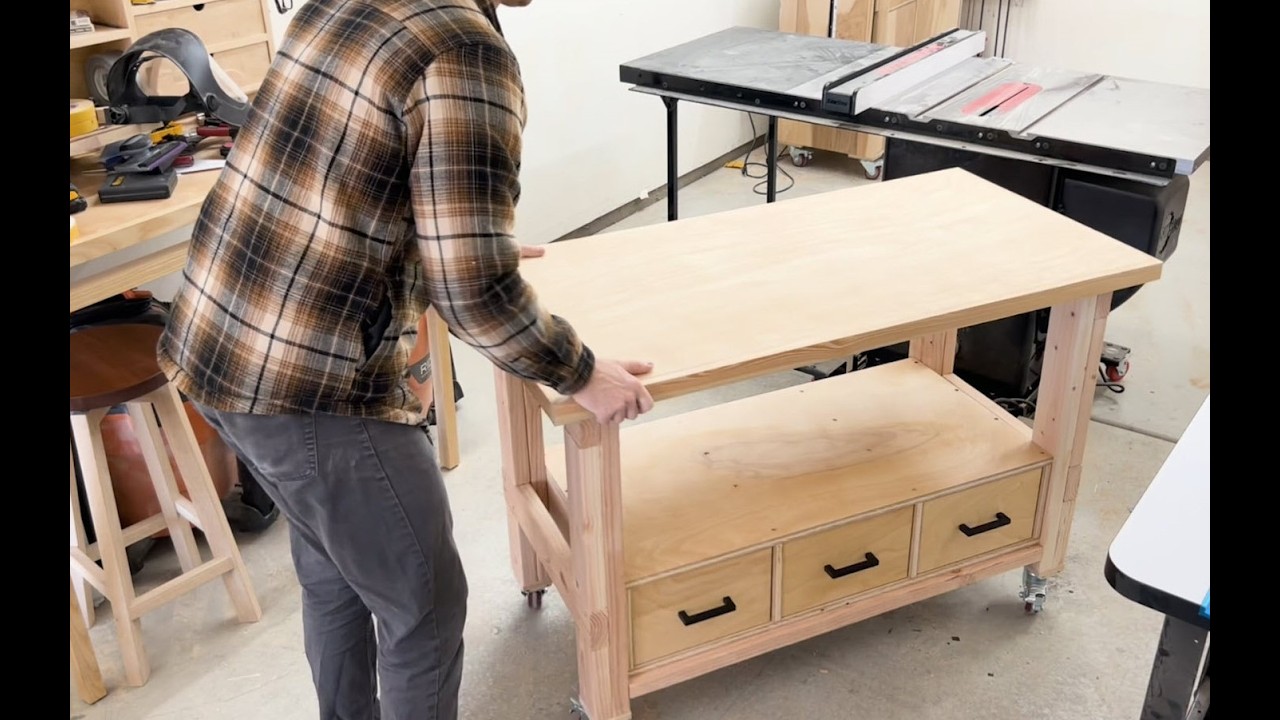Easy-To-Build Mobile Workbench