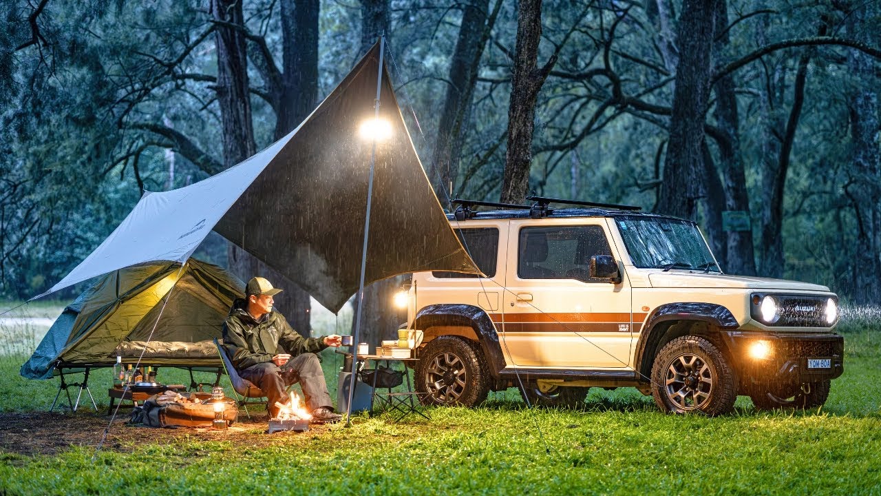 Одиночный кемпинг с Jimny под дождём & готовка у костра под тентом | Австралийский кемпинг ASMR