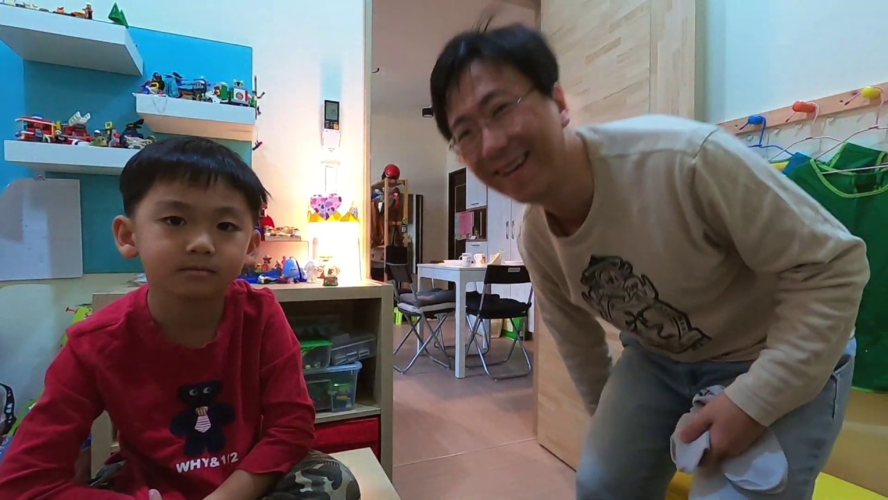 老婆沒值班全家一起吃早餐｜超商鮪魚蛋+總匯三明治